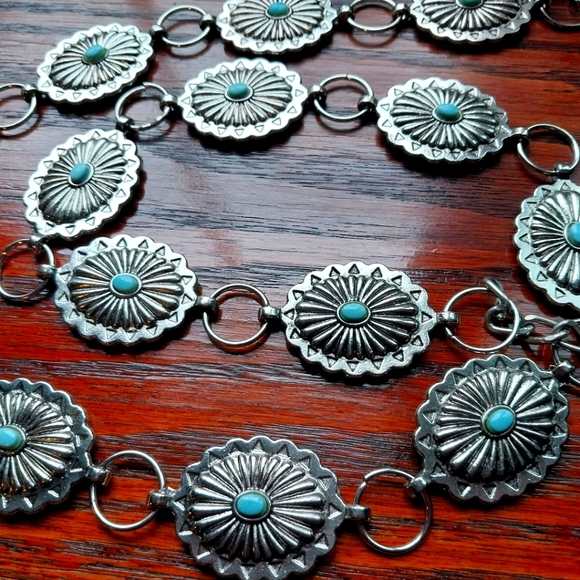 Concho Belt Adjustable - Picture 2 of 4